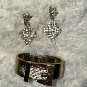 NWOT Earring and bracelet set